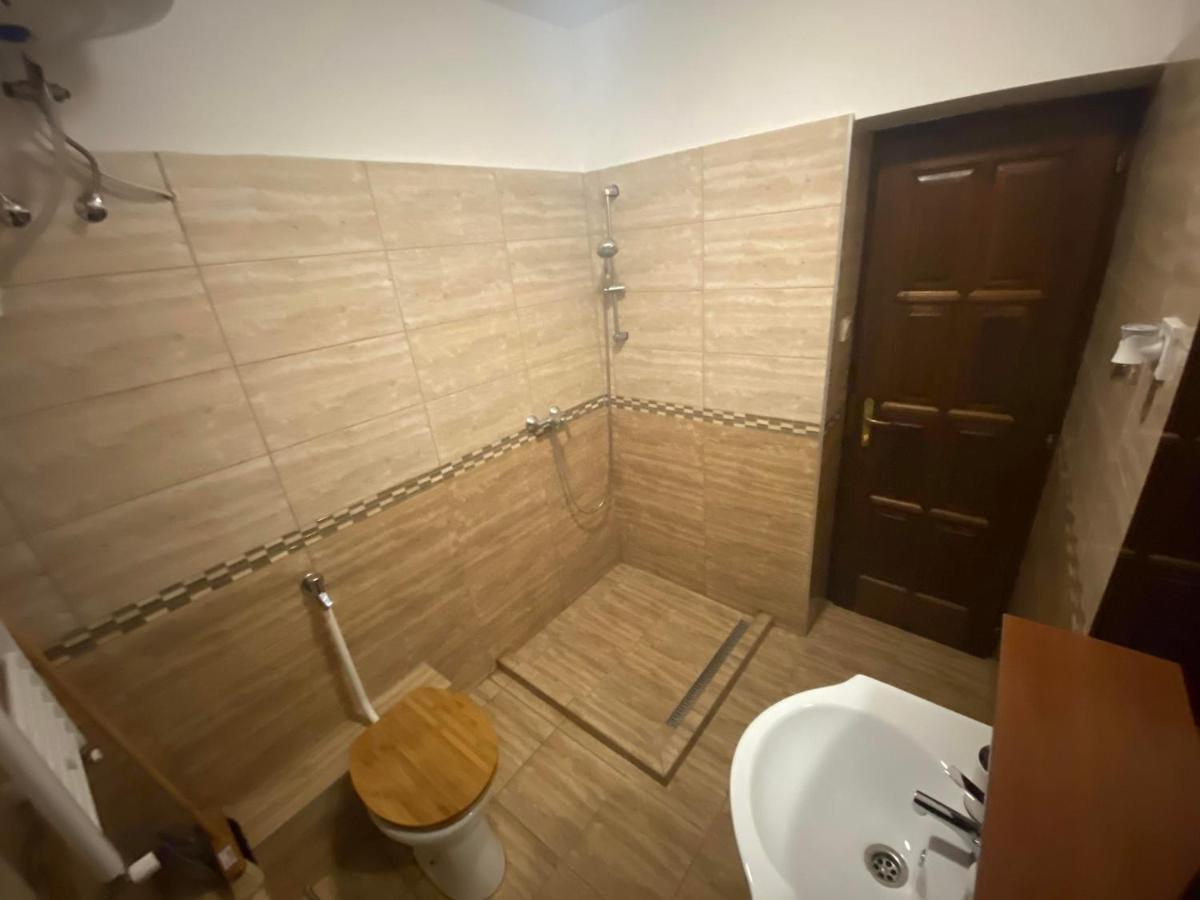 Palma Apartmanok Szallashely Szazhalombatta 6A ภายนอก รูปภาพ