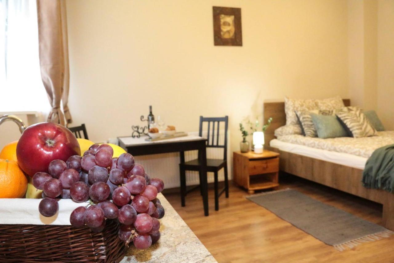 Palma Apartmanok Szallashely Szazhalombatta 6A ภายนอก รูปภาพ