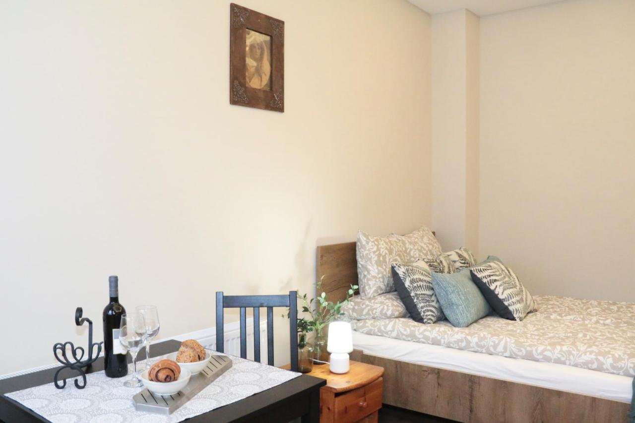 Palma Apartmanok Szallashely Szazhalombatta 6A ภายนอก รูปภาพ